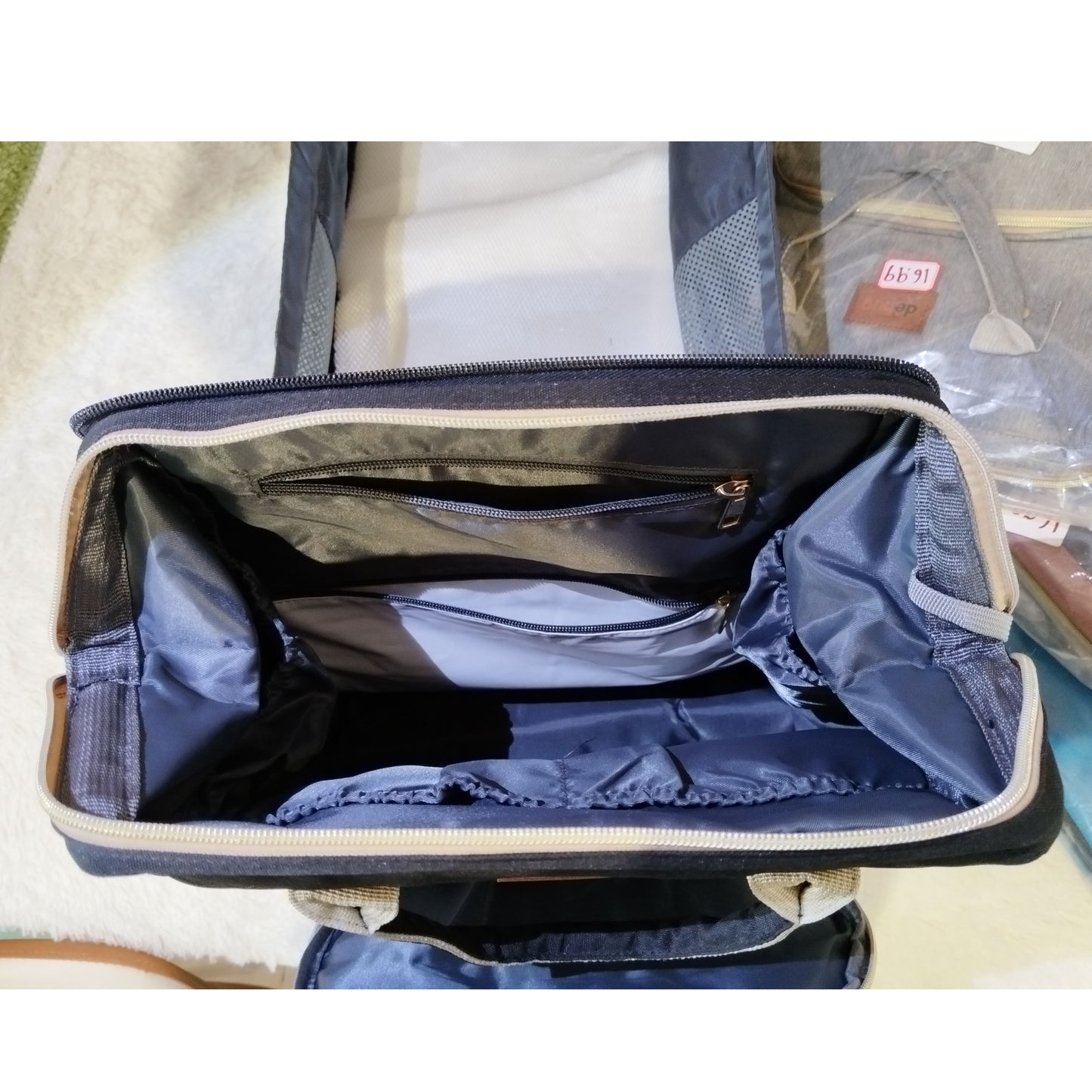 Pañalera con Cambiador y Espacios Amplios para Accesorios